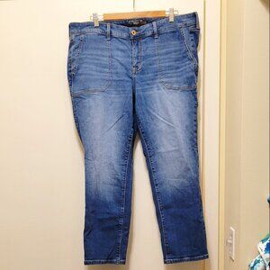 Torrid sz16 Straight Leg Crop Jeans